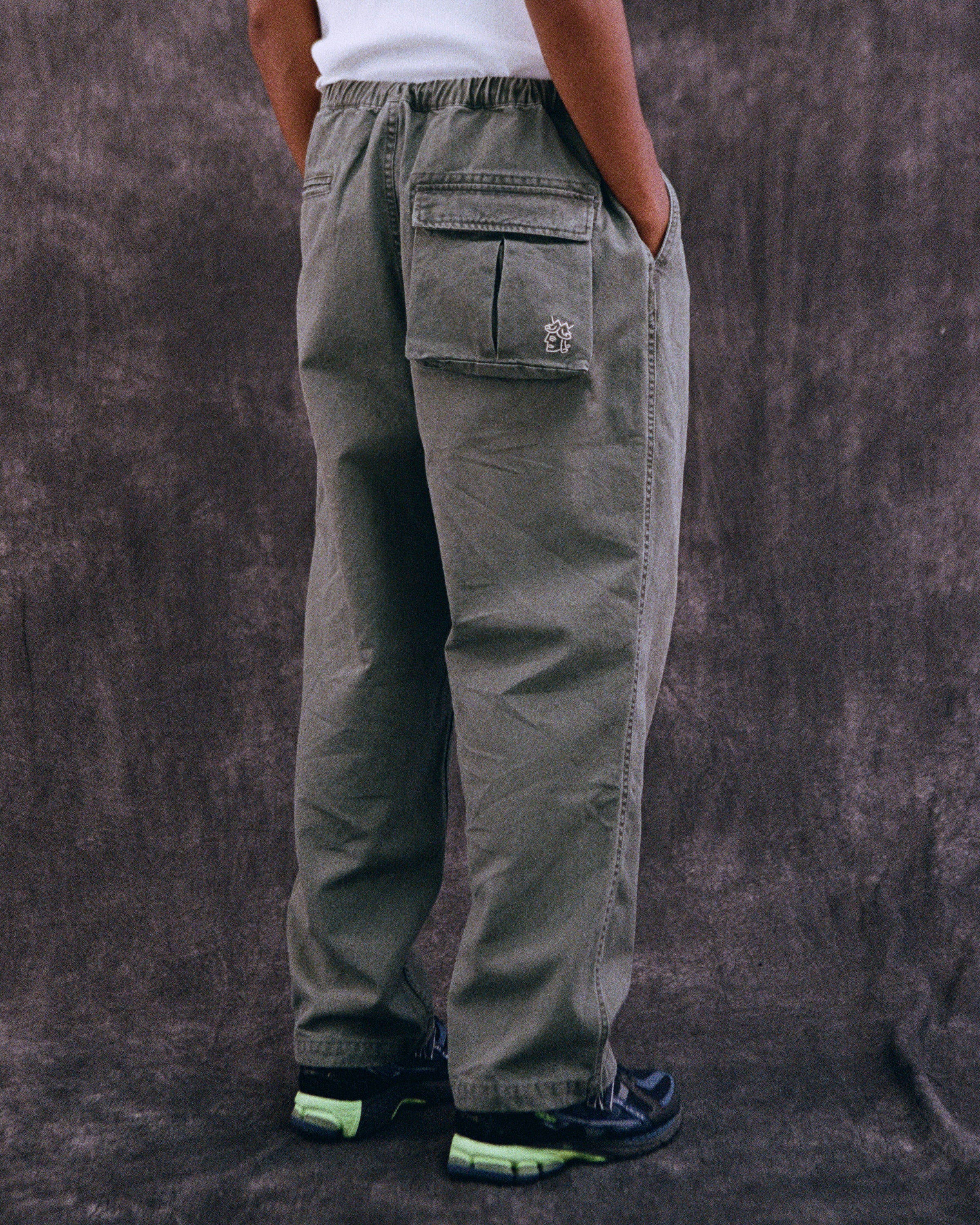 QH OVER TROUSERS