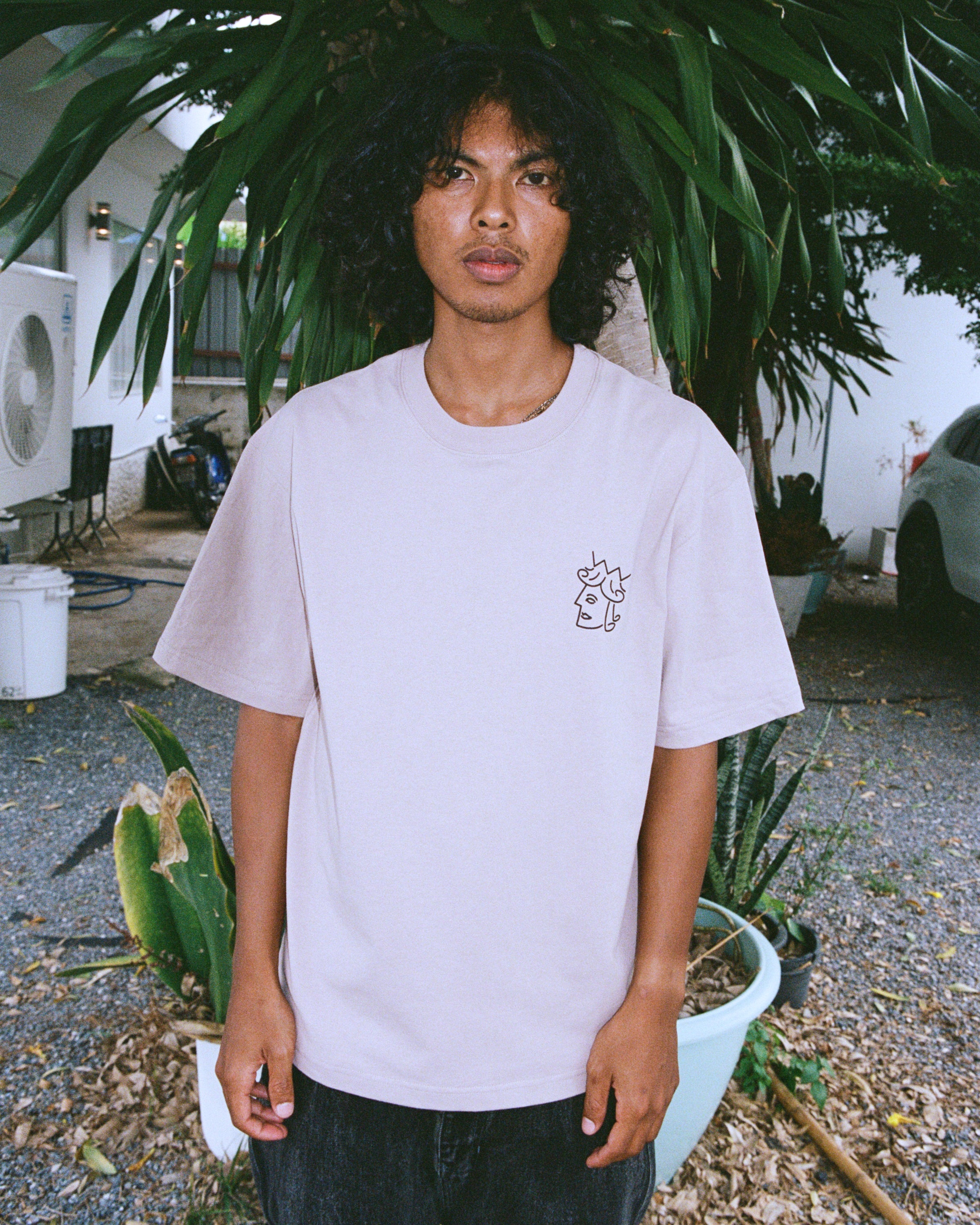 QUEENHEAD LOGO TEE