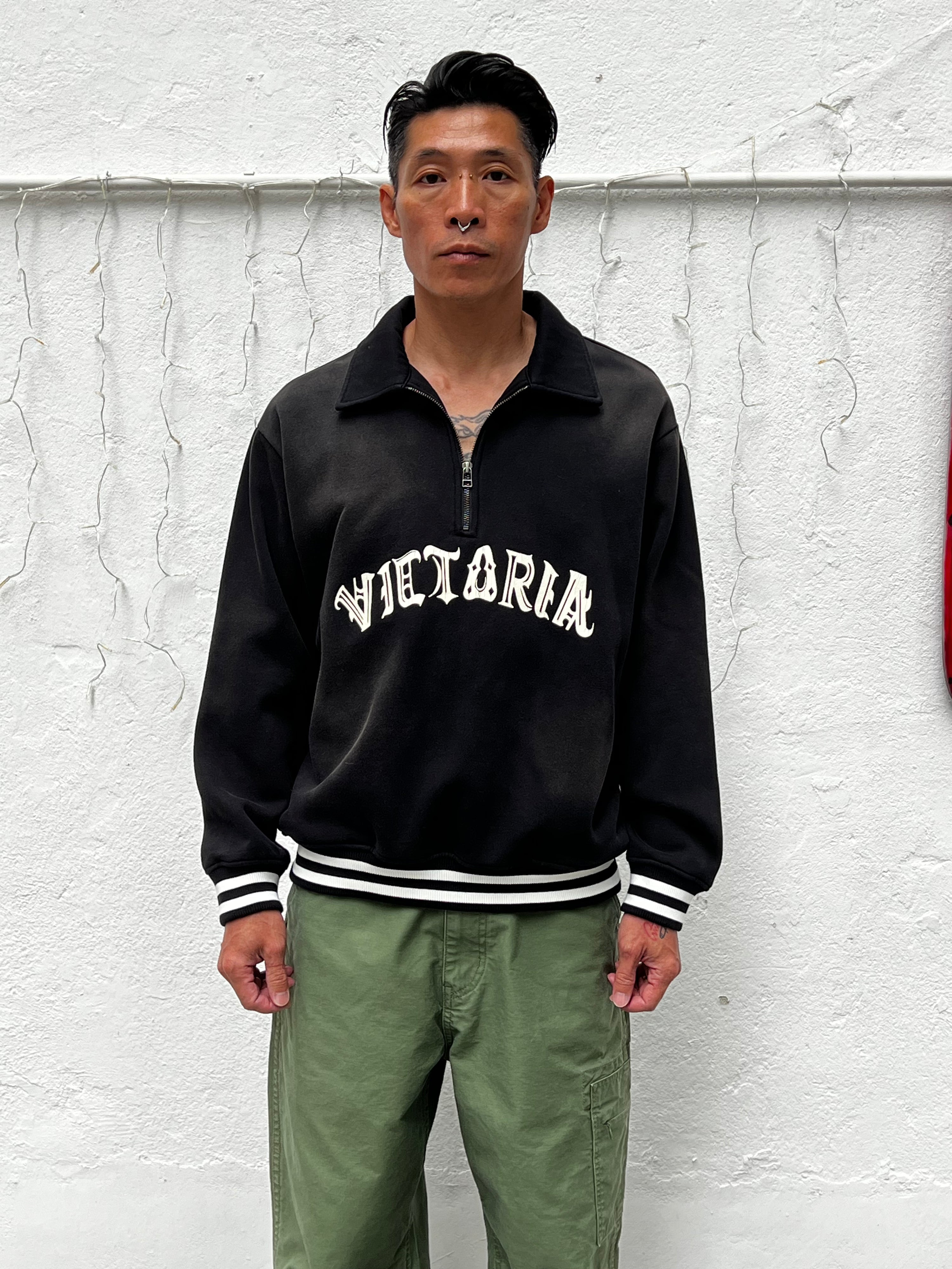 HANDDRAWN GOTHIC HALF ZIP SWEATSHIRT